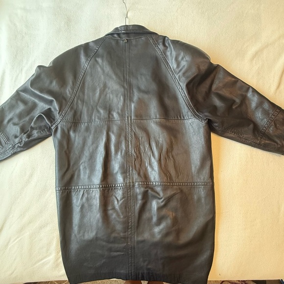 Etienne Aigner Black Leather Jacket Timeless Style - Picture 4 of 8